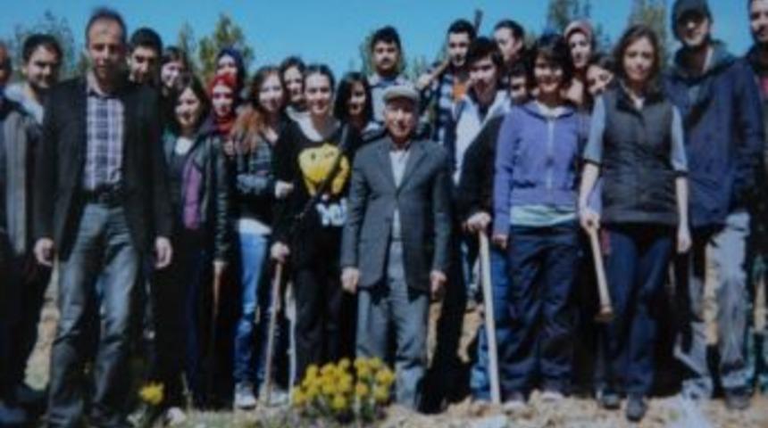 Denizli'de 22 Bin Fidan Dikilmesini Sağladı