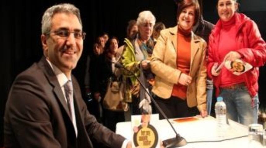 Başarı Uzmanı Sekman, Başarının Sırrını İzmirlilerle Paylaştı