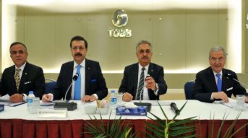 G&uuml;mr&uuml;k Bakanı: Habur Kapısındaki Ara&ccedil; Kuyruğu Birka&ccedil; G&uuml;ne Biter