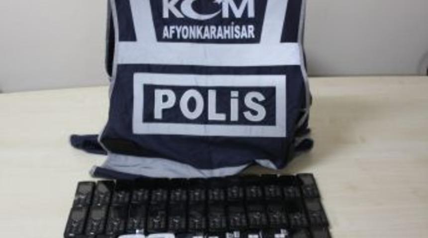 Afyon&rsquo;da 36 Adet Ka&ccedil;ak Cep Telefonu Ele Ge&ccedil;irildi