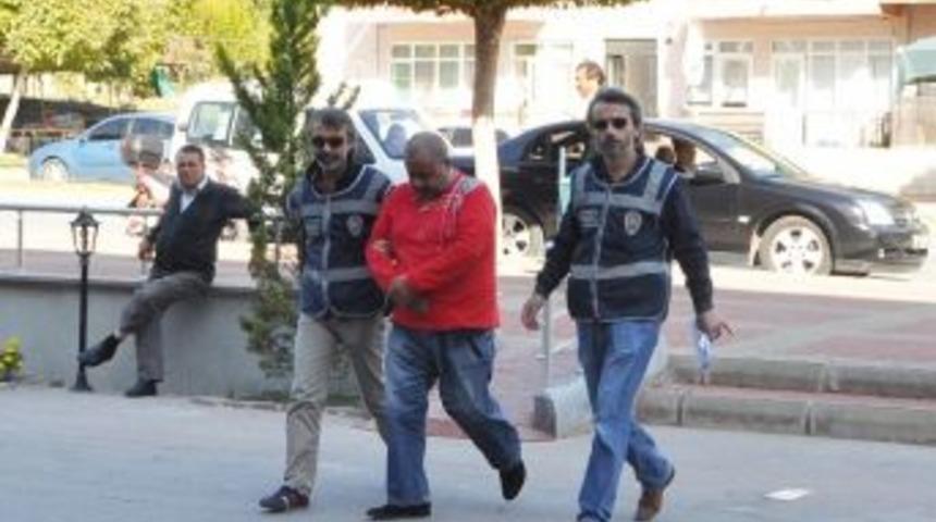 Uyuşturucu Ticareti Yapan Zanlı Adliyeye Sevk Edildi