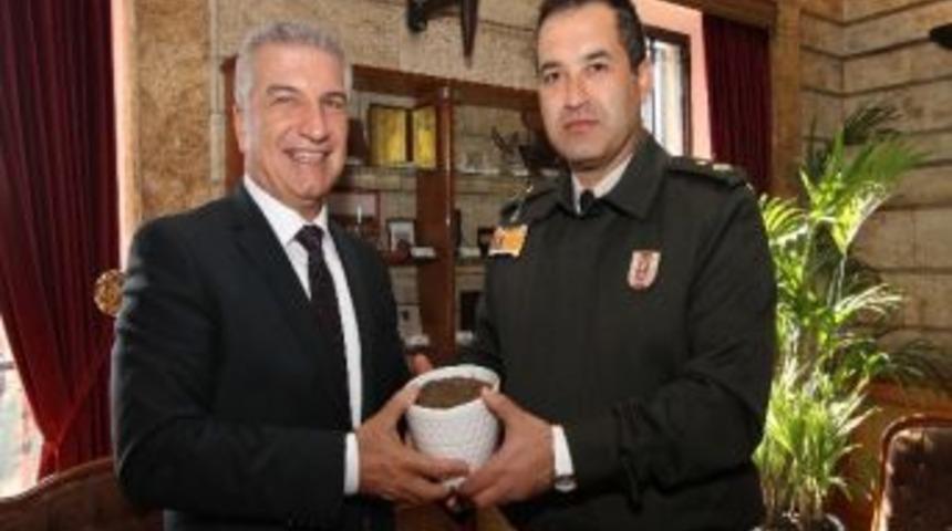 Karşıyakalı Gençler Ata’nın Huzurunda Söz Verdi