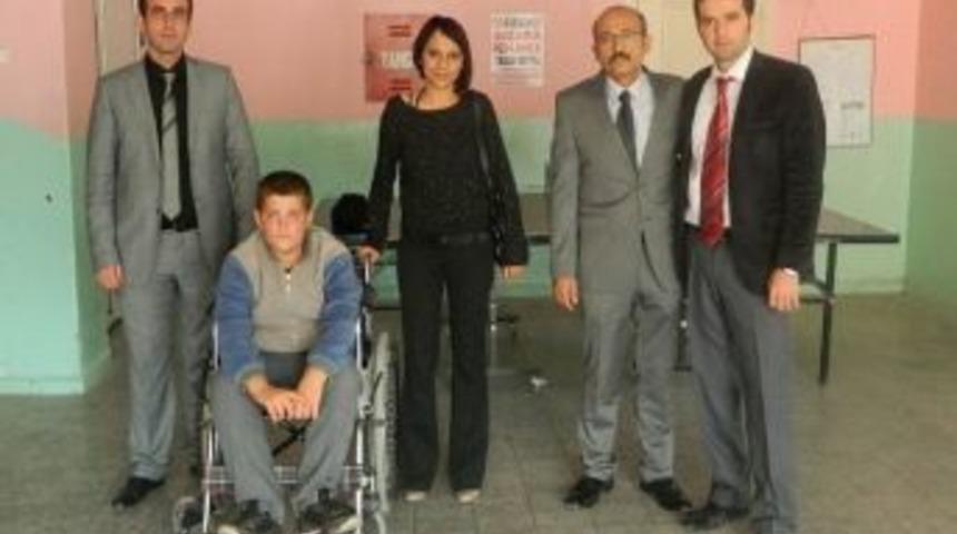 Manyaslı &Ouml;ğrenciler, Engellilerin Karşılaştığı Zorlukları Yaşayacak