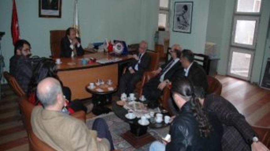 Et&uuml; Rekt&ouml;r&uuml; Prof. Dr. Muammer Yaylalı, Dagc'yi Ziyaret Etti