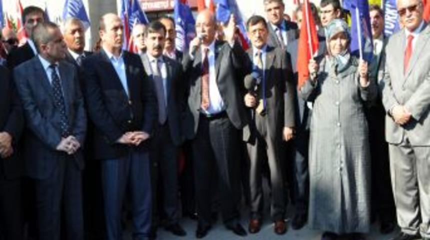 T&uuml;rkiye Kamu-Sen B&uuml;t&uuml;n Illerde Eylem Tehdidinde Bulundu