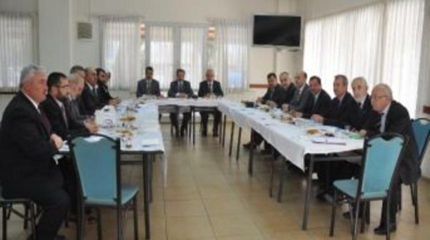 Manisa&rsquo;daki M&uuml;ft&uuml;ler Turgutlu&rsquo;da Toplandı