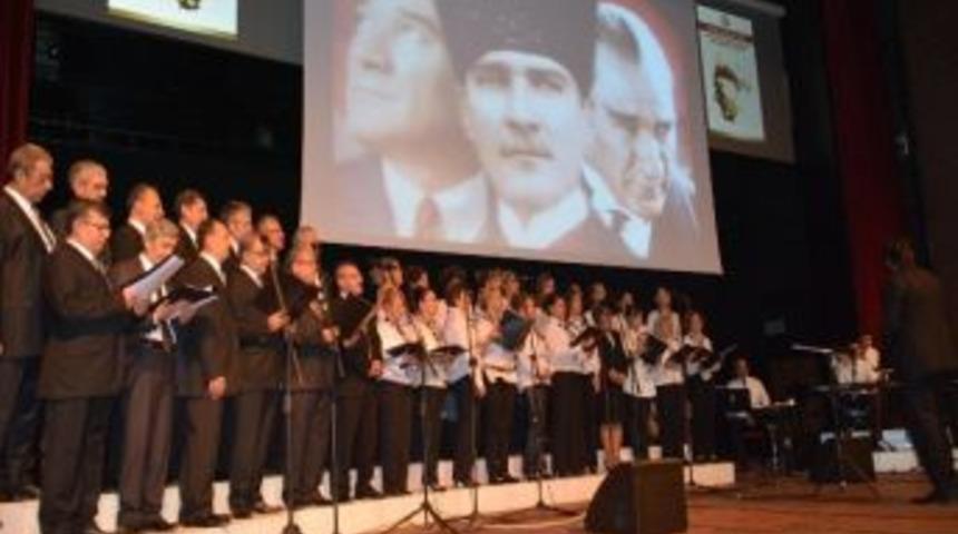 Atat&uuml;rk&rsquo;&uuml;n Sevdiği Şarkılar Konserine B&uuml;y&uuml;k İlgi