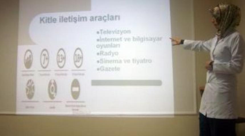 Aksoy: Kitle Iletişim Ara&ccedil;ları Yanlış Kullanıldığı Zaman Zarar Verebilir