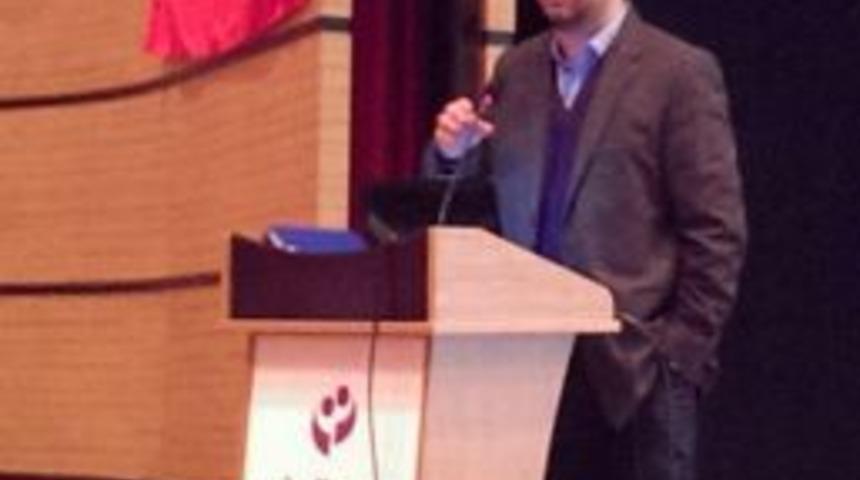 Nil&uuml;fer Koleji&rsquo;nde AB Semineri