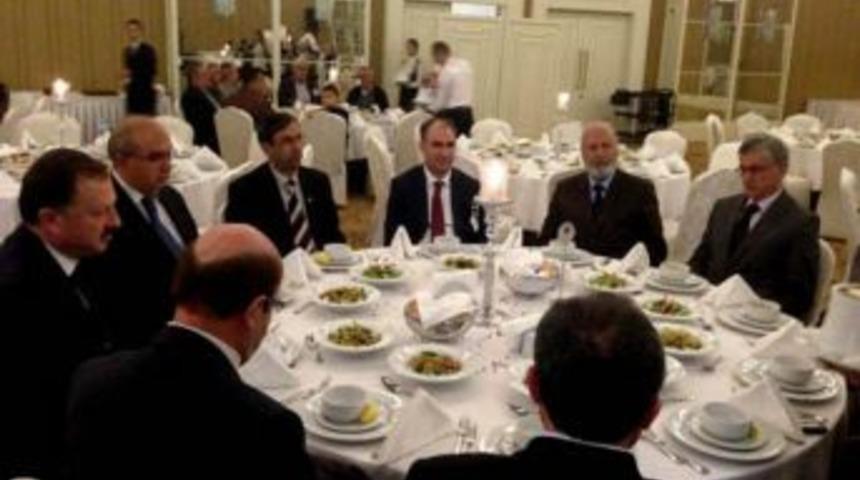 Isparta'da Alevi S&uuml;nni Kardeşlik Iftarı