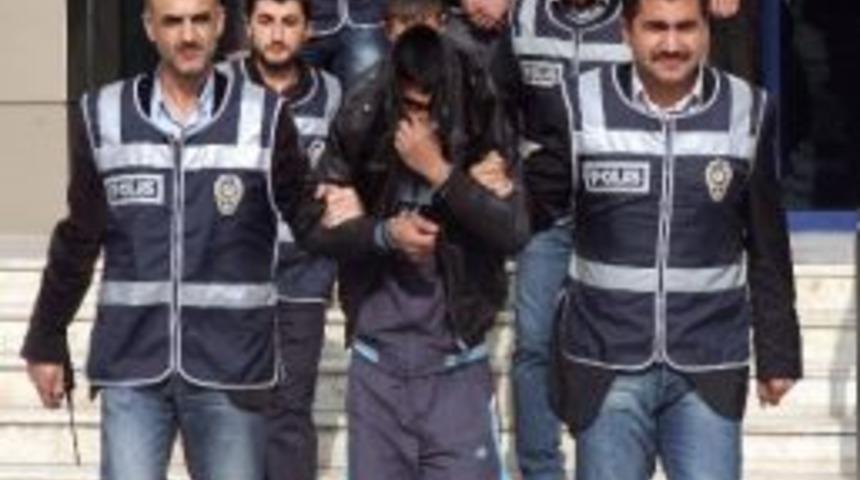 Motosiklet &Ccedil;aldığı İddia Edilen 6 Kişi Adliyeye Sevk Edildi