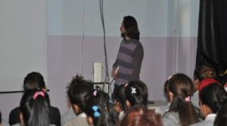 &Ouml;ğrencilere &lsquo;madde Bağımlılığı' Semineri