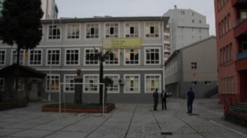 Okulda Dikenli Telli Güvenlik