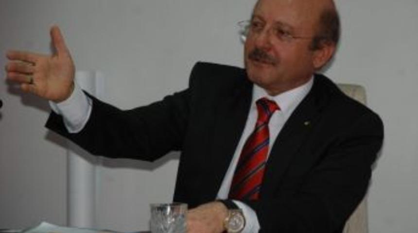 Turhan Top&ccedil;uoğlu, Başkanlık İ&ccedil;in Yeniden Aday Olmayacak