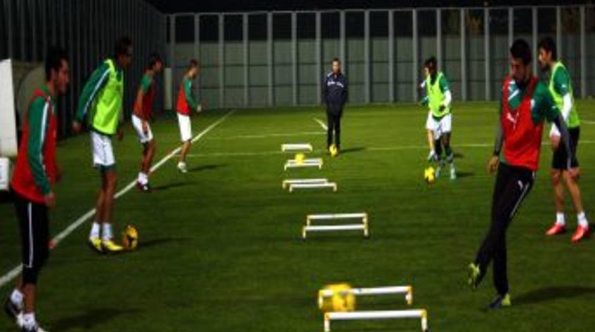 Bursaspor, Kasımpaşa Ma&ccedil;ının Hazırlıklarını S&uuml;rd&uuml;rd&uuml;