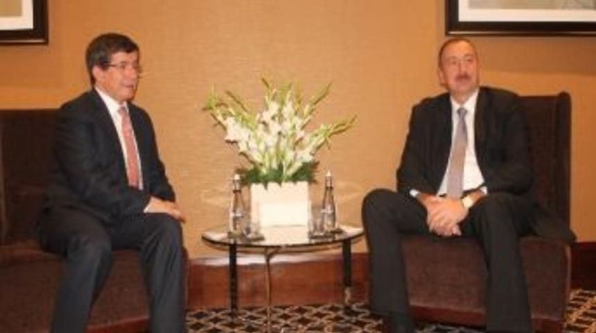 Bakan Davutoğlu, Azerbaycan Cumhurbaşkanı Aliyev&rsquo;i Ziyaret Etti