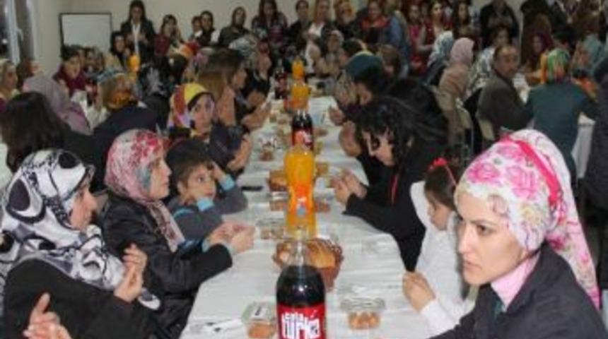 Vali Topaca Ve Başkan Karaosmanoğlu Muharrem Ayı İftarına Katıldı