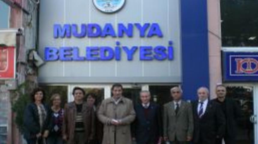 Mudanya Belediye Meclisi'nde CHP'lilerden '&ccedil;oğunluk' Eylemi