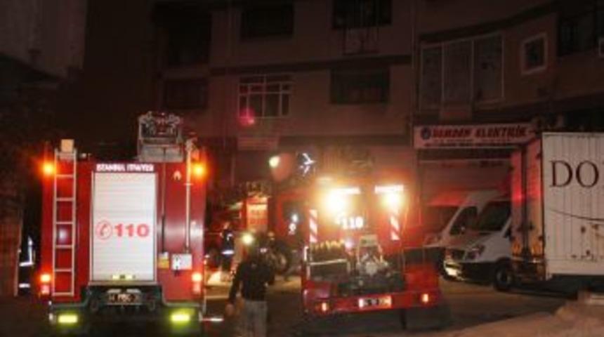 Tekstil At&ouml;lyesindeki Yangın Korkuttu