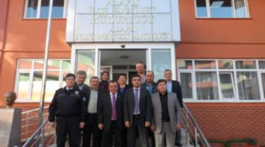 Emniyet m&uuml;d&uuml;r&uuml;n&uuml; ziyaret ettiler