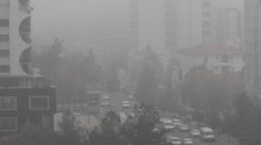 Diyarbakır&rsquo;da Yoğun Sis Hayatı Olumsuz Etkiledi