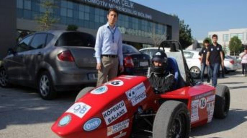 Yerli Formula Aracı Pistlerin Tozunu Attırıyor