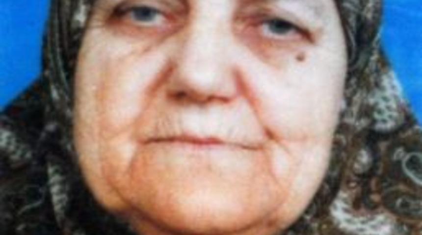 Şizofren Oğul, Kanser Hastası Annesini 9 Yerinden Bı&ccedil;aklayıp &Ouml;ld&uuml;rd&uuml;