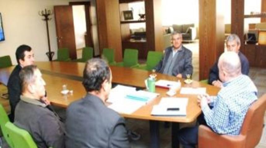 Kavaklı Cami Derneği &Uuml;yelerinden Başkan Saraoğlu&rsquo;na Teşekk&uuml;r Ziyareti