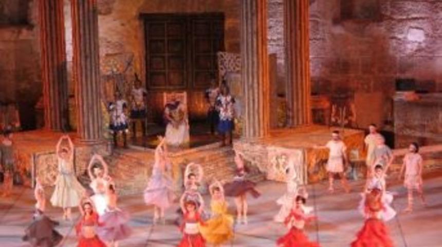 "aspendos&rsquo;ta Aşk" Seyirci İle Yeniden Buluşuyor