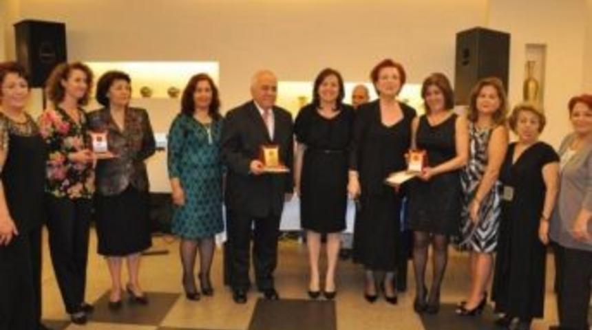 30 Bağış&ccedil;ı Plaketle &Ouml;d&uuml;llendirildi