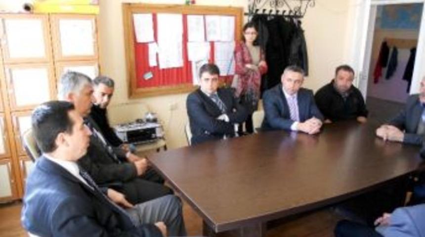 Kulu Kaymakamı Işık, Altılar K&ouml;y&uuml;n&uuml; Ziyaret Etti