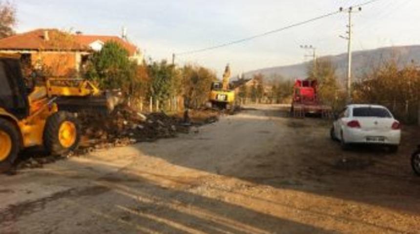 Beyköy’de Alt Yapısı Tamamlanan Yerlere Asfalt