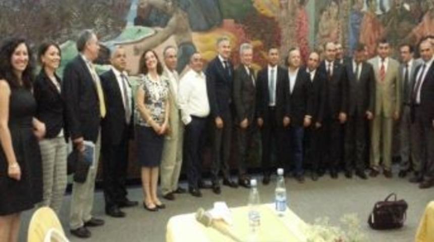 İşadamları K&uuml;ba&rsquo;ya &Ccedil;ıkarma Yaptı