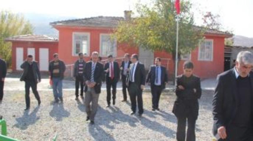 Ağbaba: &ldquo;300 Bin Atanamayan &Ouml;ğretmen Var Ama Okullar &Ouml;ğretmensiz&rdquo;