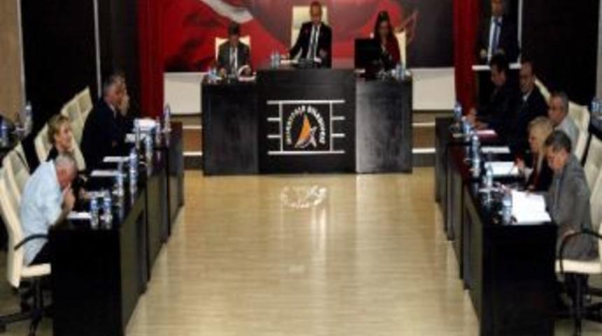 Evcilmen, "k&uuml;&ccedil;&uuml;k Esnafın Emekleriyle Oynamayacaksınız"