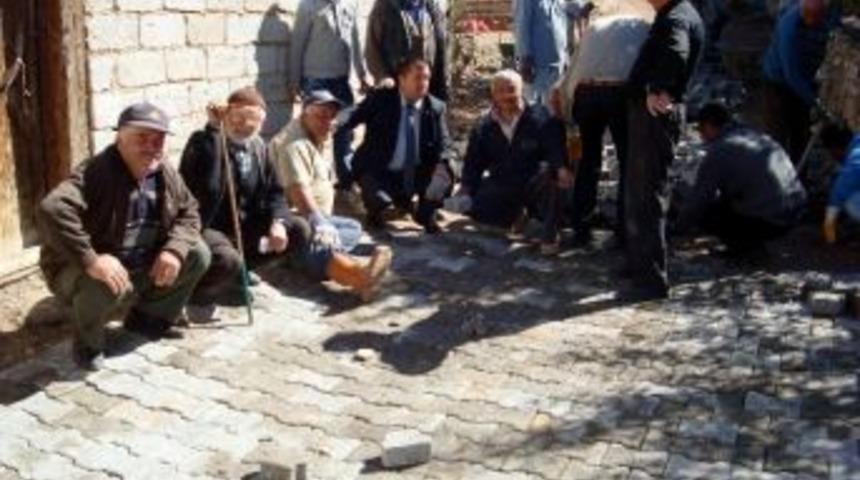 Gemerek İl&ccedil;e &Ouml;zel İdare M&uuml;d&uuml;rl&uuml;ğ&uuml;, &Ccedil;alışmalarına Devam Ediyor