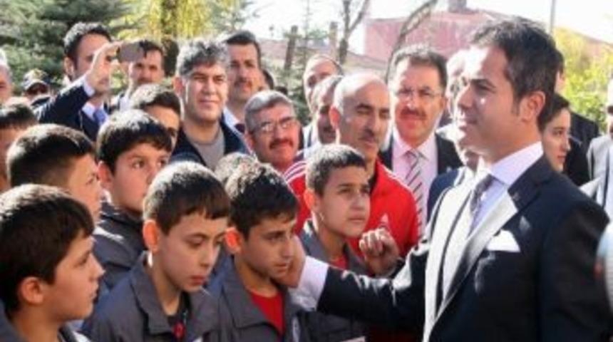 Gen&ccedil;lik Ve Spor Bakanı Suat Kılı&ccedil;: