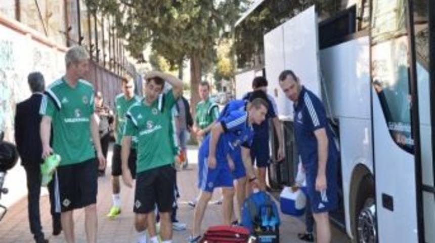 Milli Ma&ccedil;ın Biletlerinin Yarısı Satıldı