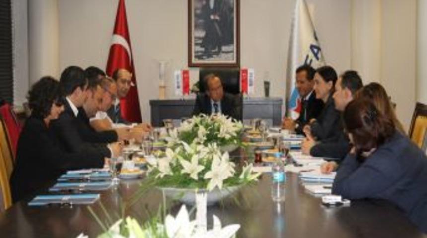 Sekt&ouml;r Temsilcileri İzmir Ayakkabı Fuarı'na Sahip &Ccedil;ıkılmasını Istedi