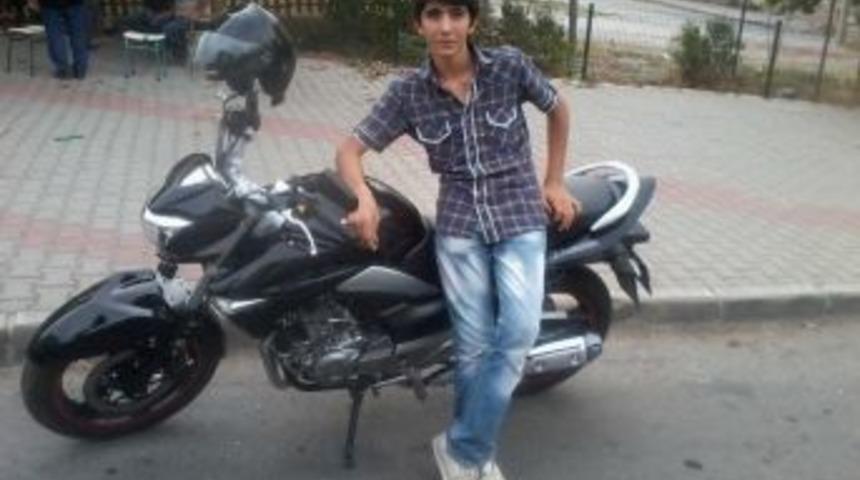 Kavgada Hayatını Kaybeden &Ouml;ğrenci Toprağa Verildi