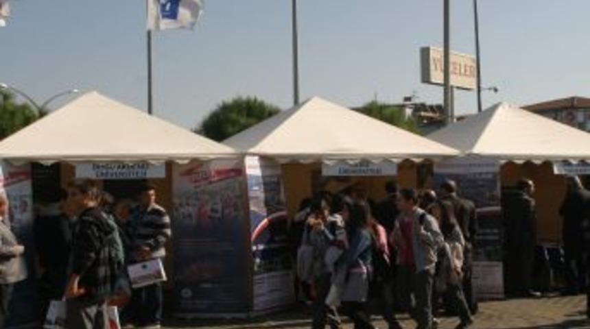 &Uuml;niversiteler Aydınlı &Ouml;ğrencilerin Ayağına Geldi