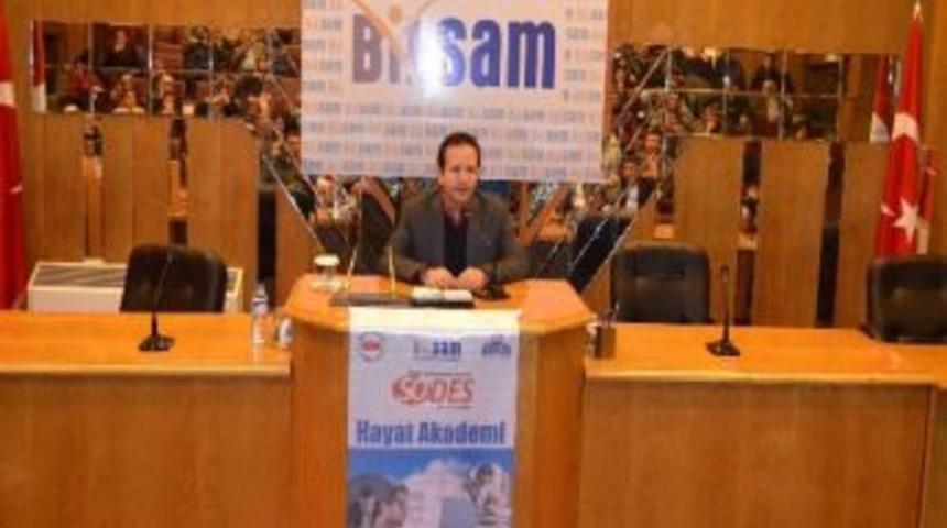 &lsquo;t&uuml;rkiye&rsquo;deki Siyasetin D&ouml;n&uuml;yş&uuml;m&uuml; Ve Demokratikleşme&rsquo;