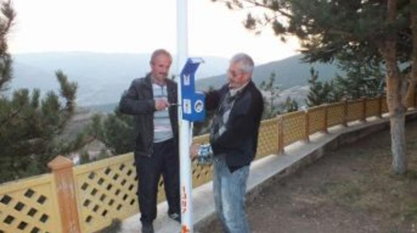 Koyulhisar&rsquo;da &Ccedil;evre Temizliği İ&ccedil;in Sigara K&uuml;ll&uuml;kleri Yerleştirildi