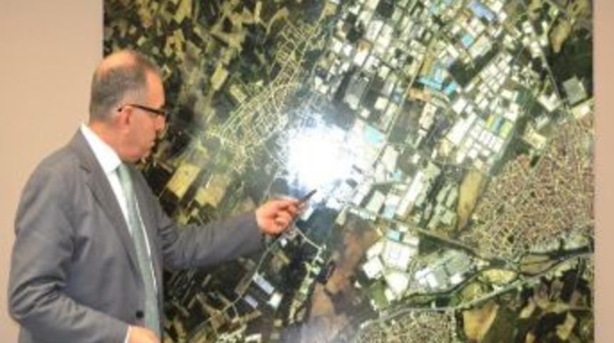 &Ccedil;erkezk&ouml;y'deki Bozuk Yola Organize Sanayi B&ouml;lge M&uuml;d&uuml;r&uuml;nden A&ccedil;ıklama: