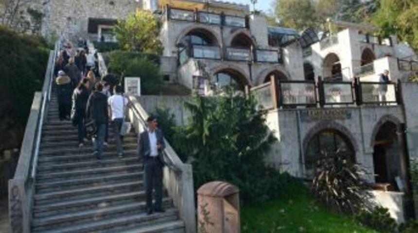 Bursa&rsquo;da Caddelere Y&uuml;r&uuml;yen Yol Ve Merdivenler Yapılacak