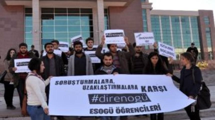 Haklarında Uzaklaştırma Kararı &Ccedil;ıkan &Ouml;ğrenciler Eylem Yaptı
