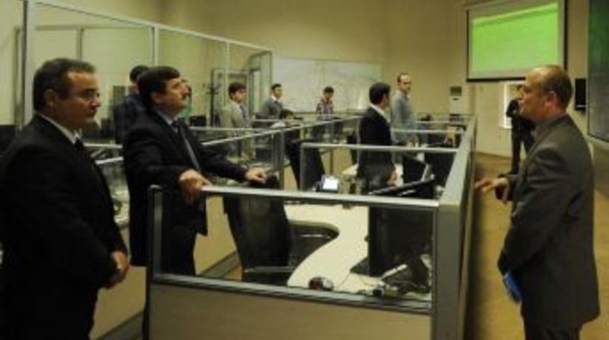 Trabzon Valisi &Ouml;z, İl Emniyet M&uuml;d&uuml;r&uuml; Yavaş&rsquo;tan Brifing Aldı