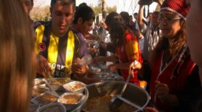 &ldquo;kardeşlik Kazanı&rdquo; Hasan Dede T&uuml;rbesinde Kaynadı