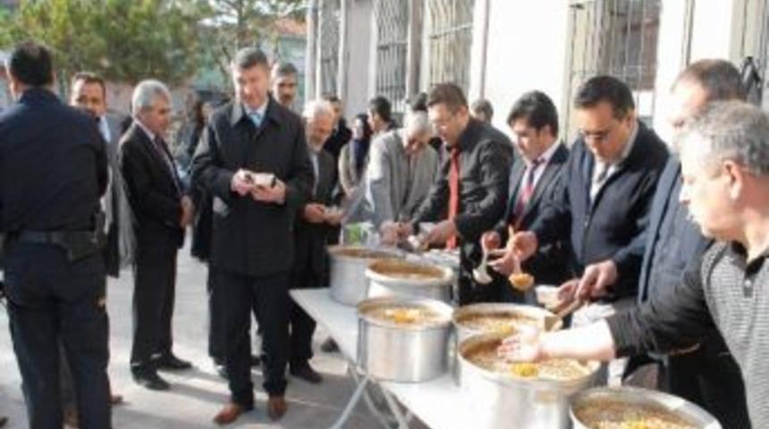 Bolvadin C. Başsavcılığı'ndan Aşure Dağıtımı