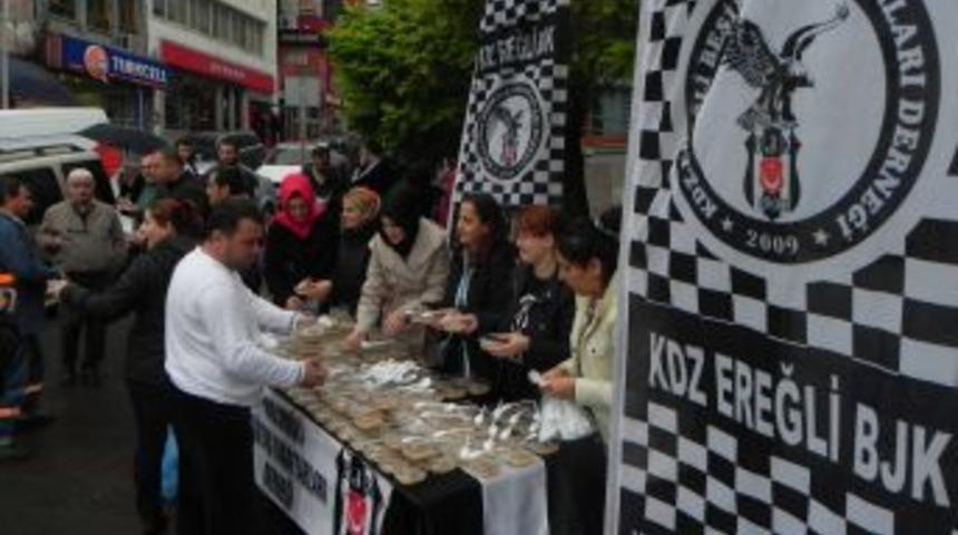 BJK Taraftarları Derneği 1903 Adet Aşure Dağıttı